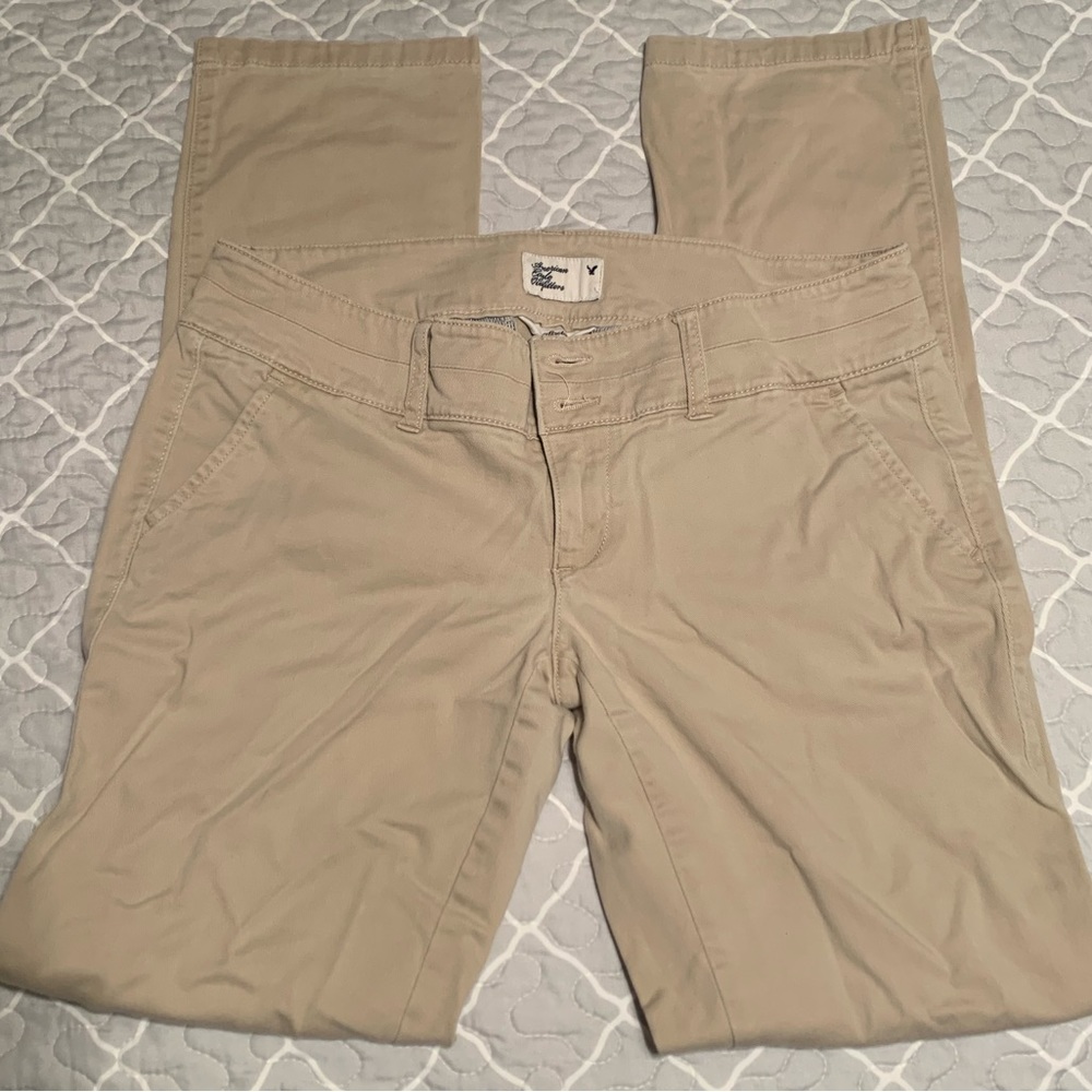 American Eagle Twill pants. Low rise, straight leg.